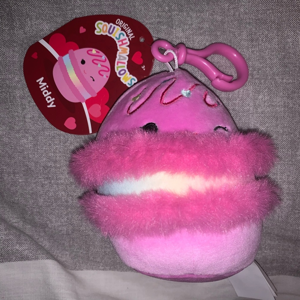 Middy the macaron clip!